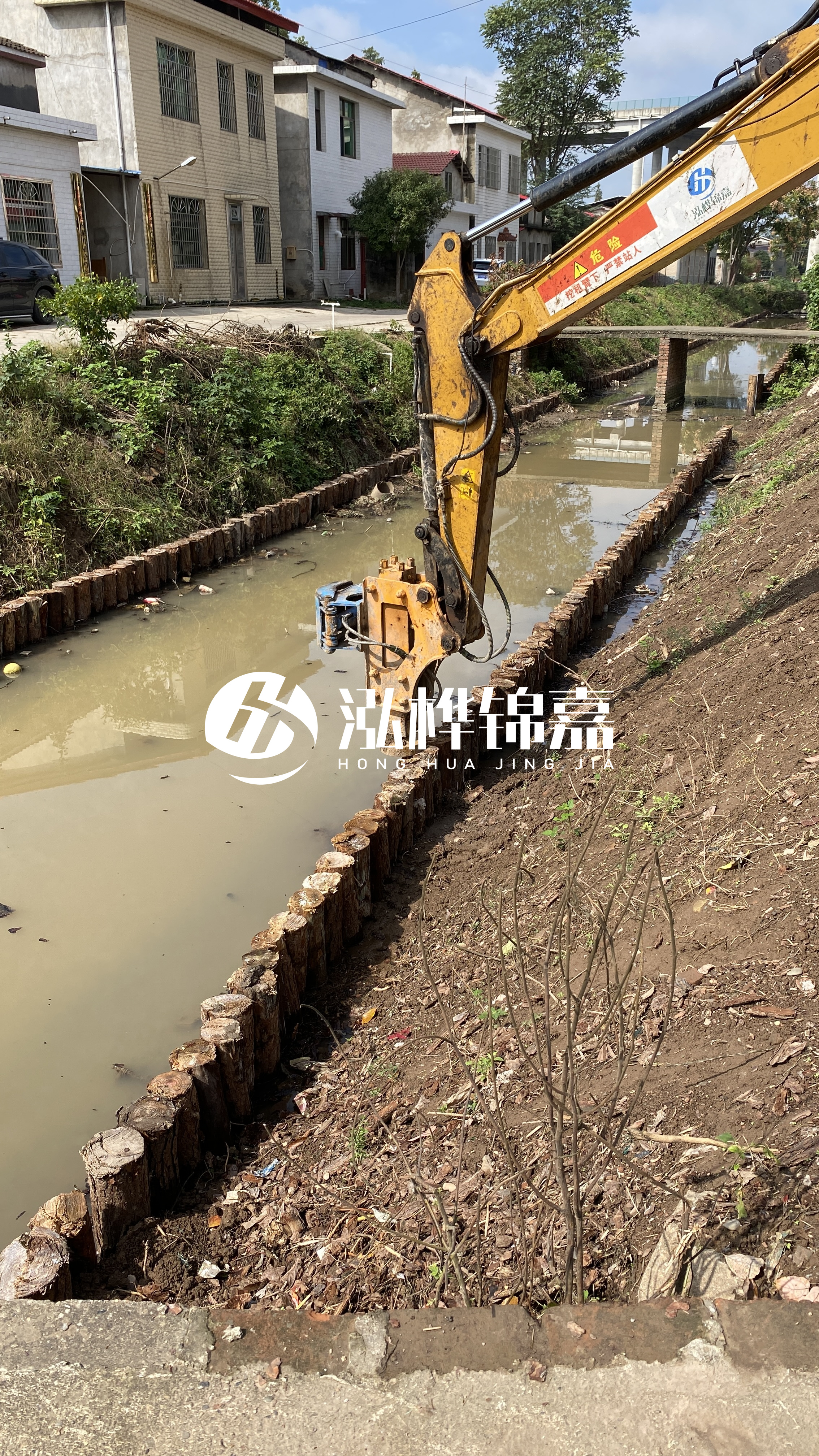 崇左松木樁源頭廠家-河道一米打幾根松木樁?