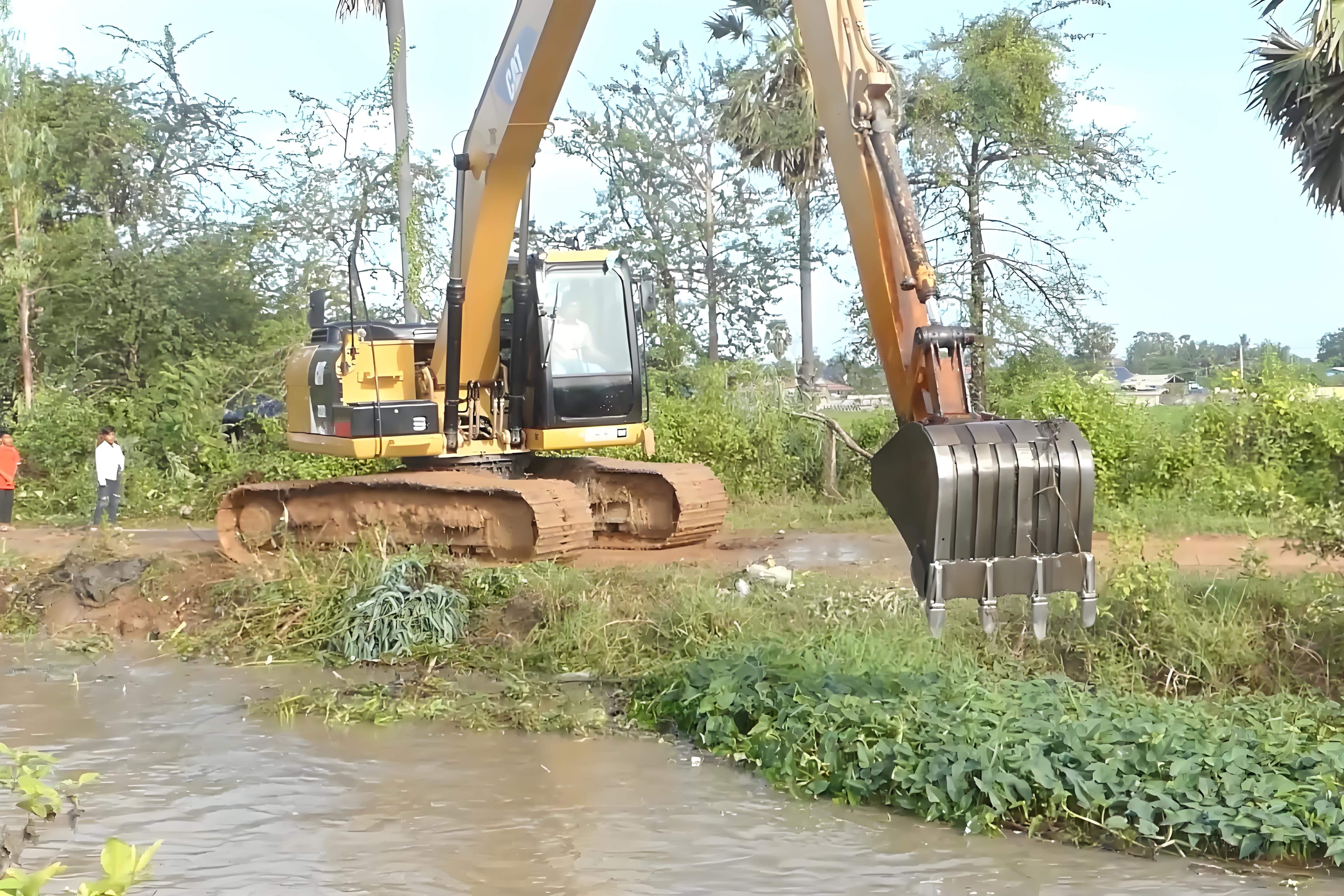 江蘇鹽城挖機清淤施工隊-鄉村溝渠清淤的深度一般是多少?