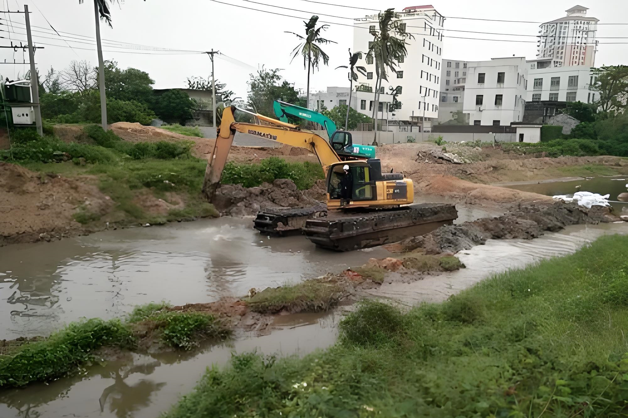 河南信陽挖機(jī)清淤施工隊-挖機(jī)加長臂清淤適合多大深度的區(qū)域？
